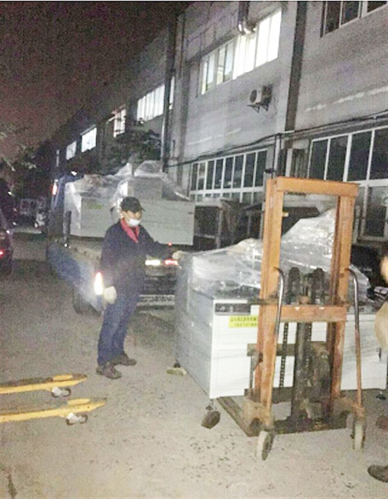 追加6臺(tái)鋁合金鋸切機(jī)，鄧氏投入快速生產(chǎn)！